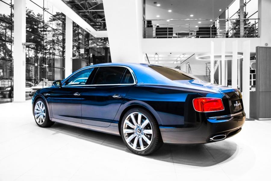  Bentley Flying Spur W12 Serenity Signature 2016 года  (фото 9 из 10)